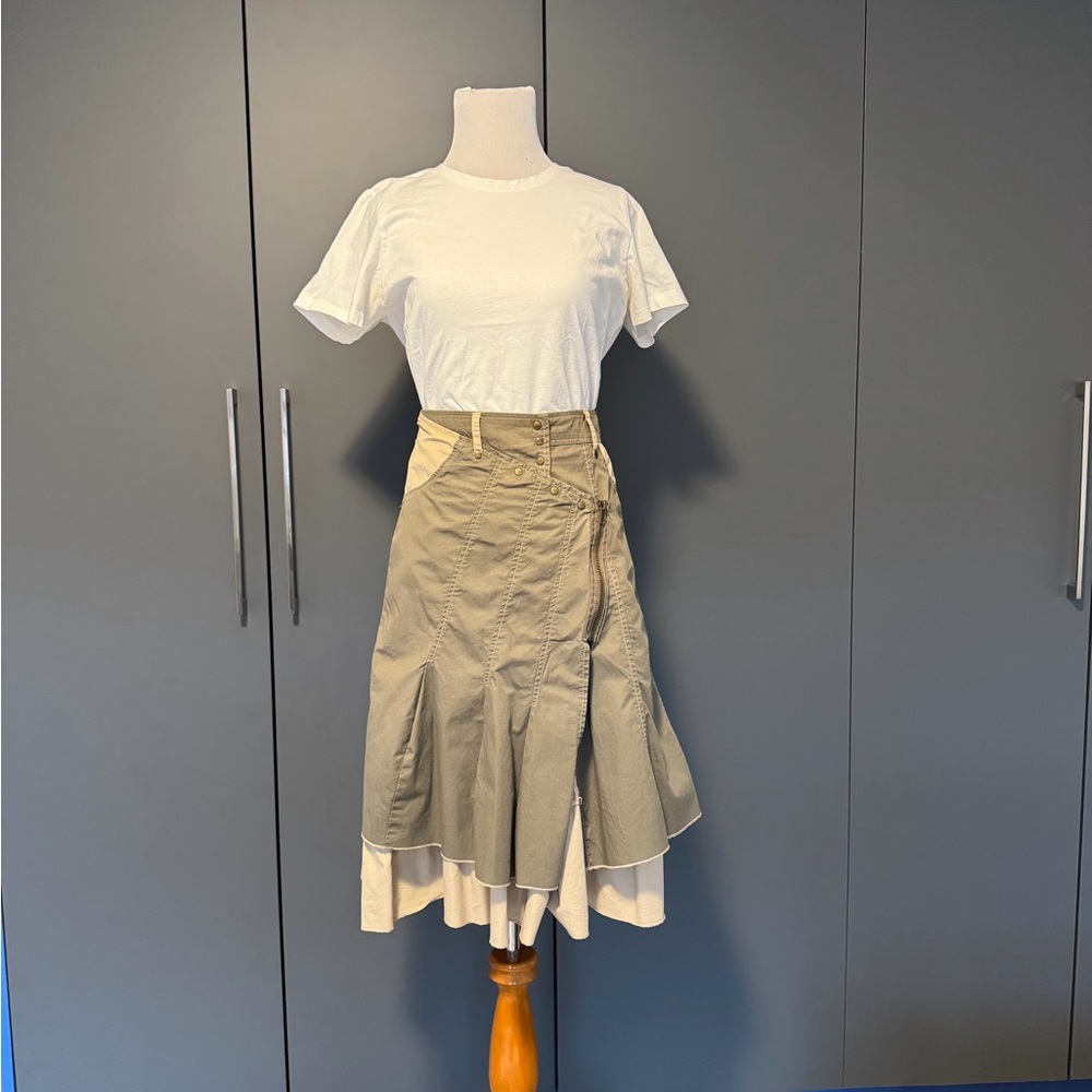 Vintage Women Khaki Beige Zip Buttons Skirt Size 8 Made in Italy